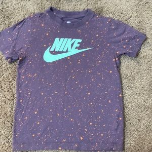 Nike girls tee purple with orange splash, size youth small